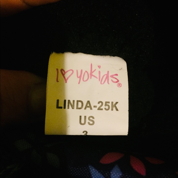 Brand new winter boots for girls - Picture 4 of 5